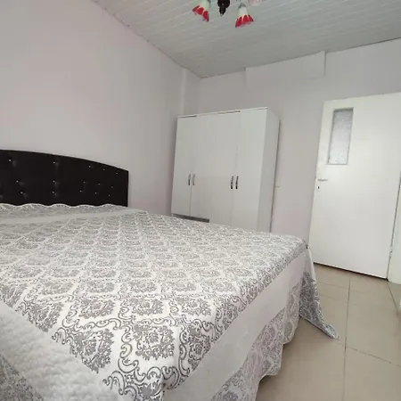 Appartement Apt. 1+1, Beldibi. 17 км от кемера. есть всё необходимое для жизни. Beldibi (Kemer)